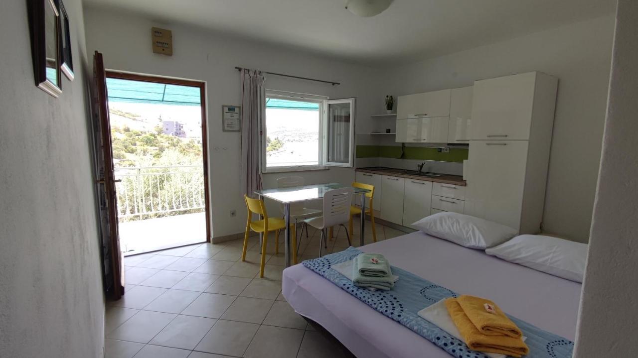 Rogoznica Seafront Apartment - Kalebova Luka Екстериор снимка