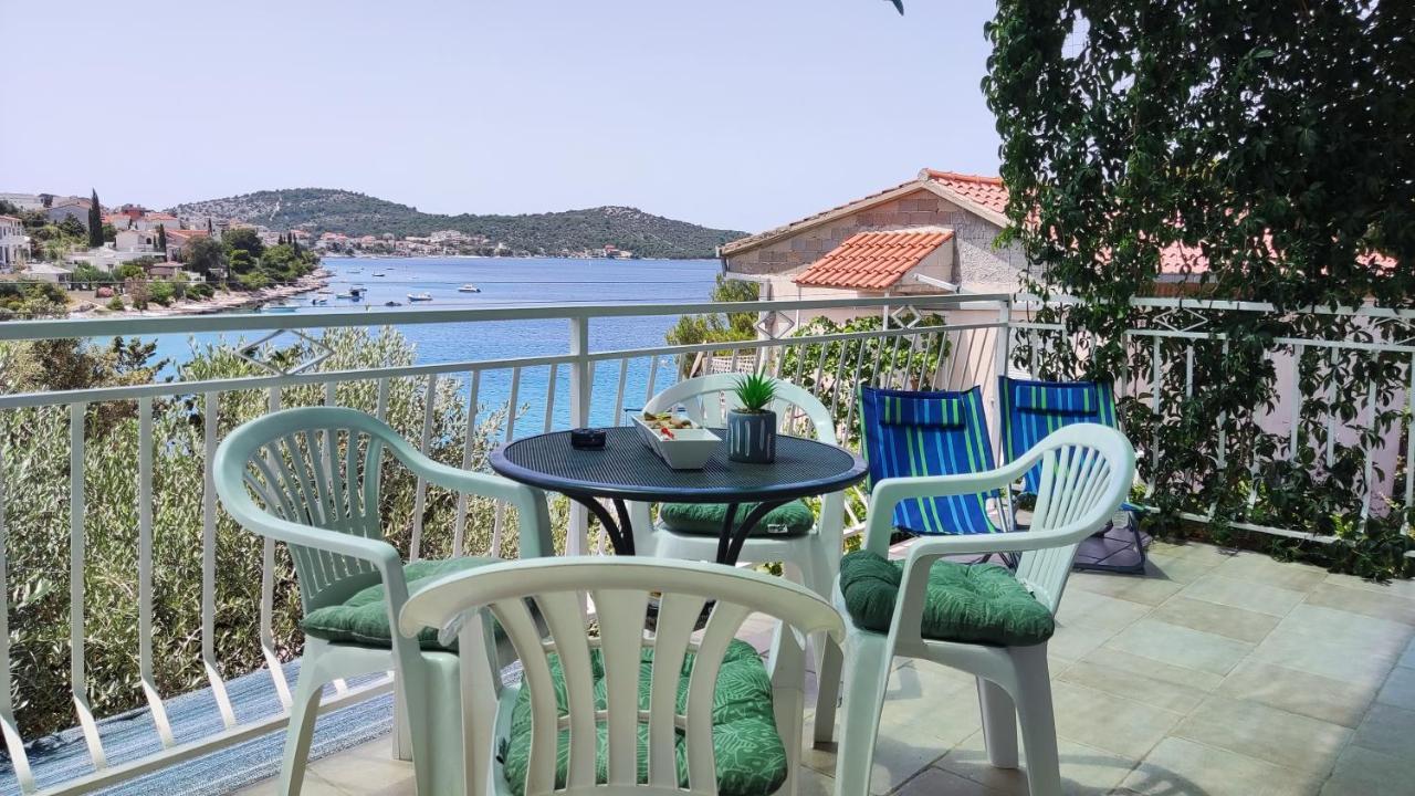 Rogoznica Seafront Apartment - Kalebova Luka Екстериор снимка